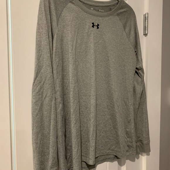 Under Armour Long Sleeve Women's Size Medium Heat Gear - Picture 3 of 5